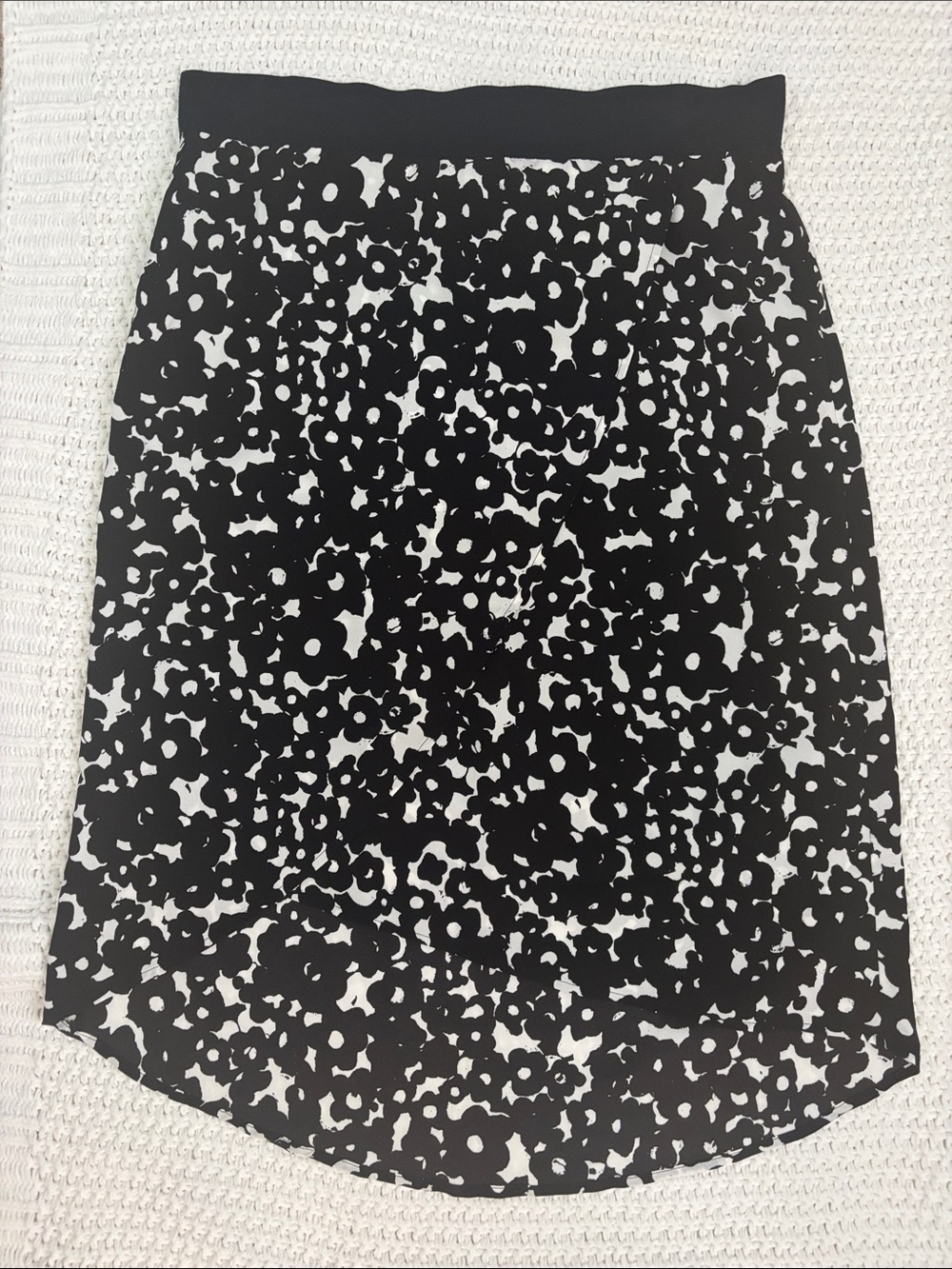 Cabi Black and White Floral Midi Flowy Criss Cross Skirt - Women's M